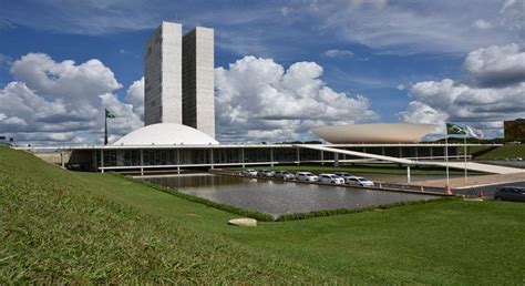 Pedido de vista adia votação de parecer da reforma Administrativa CONDSEF