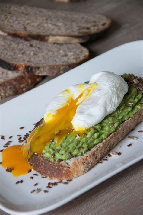 Le Fameux Toast Davocat Et Son Inséparable Oeuf Poché Lesideesclaire