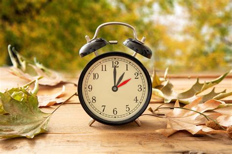 Ready to set your clocks back? Here's when daylight saving time ends