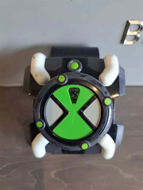 Rare Original Ben Omnitrix Watch Fx Lights Sounds Toy Bandai