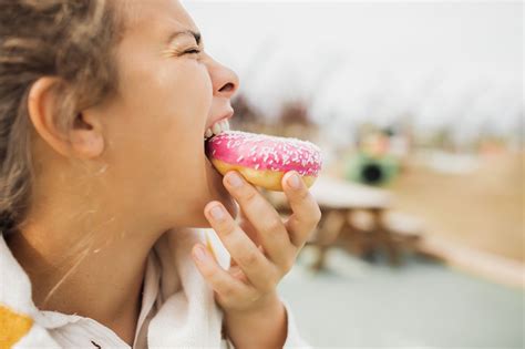 Excessive Sugar Intake Signs Risks And Solutions