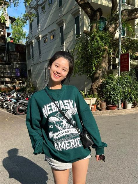 Rất Hay Ngã ngửa mặt mộc chi chít mụn hot girl nổi tiếng gốc Thanh Hóa