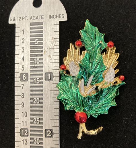 Vintage Gerry S Christmas Enamel Holly Leaf Pine Cone Gem