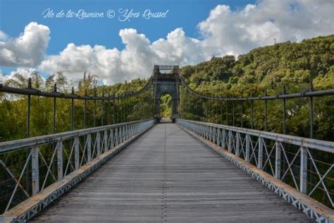 Île de la Réunion Pont suspendu de la rivière de l Est Sainte Rose