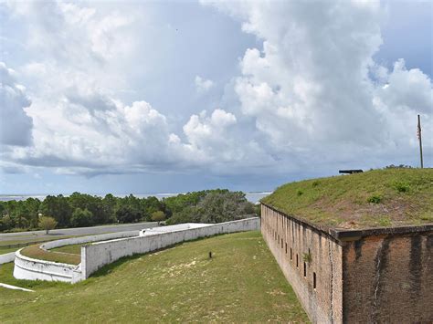 Fort Barrancas, Gulf Islands National Seashore – Florida Hikes