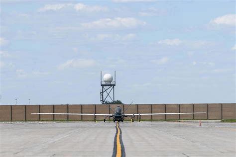 First Us Air Force Northrop Grumman Global Hawk Block 30s Transition To Civilian Partners