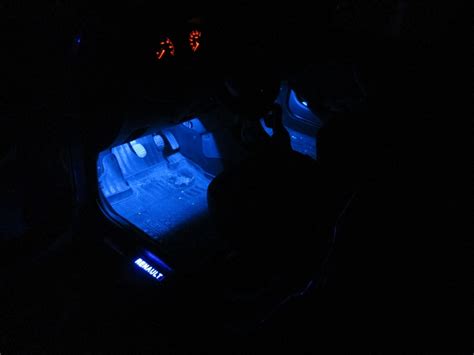 Подсветка ног водителя и переднего пассажира логан фаза 2 — DRIVE2