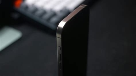 Iphone Slim Apple May Bring Significantly Skinnier Iphone Next