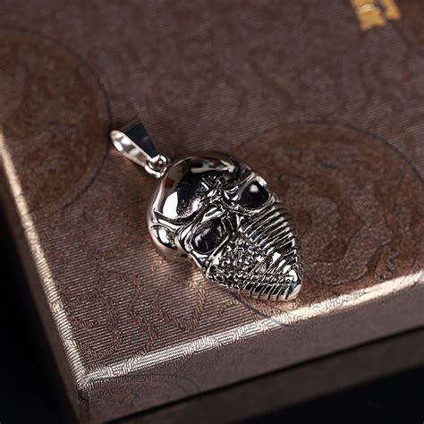 MOGE 1PCS Trendy Men Jewelry Big Skull Mask Pendants Cool Men Stainless