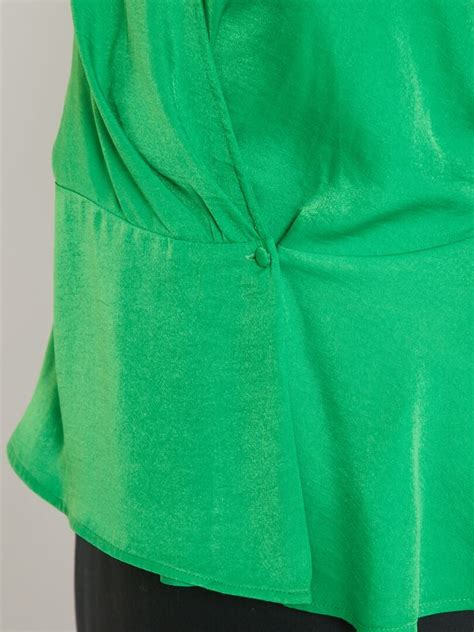 Blusa Satinada Con Cuello De Pico VERDE Kiabi 15 00