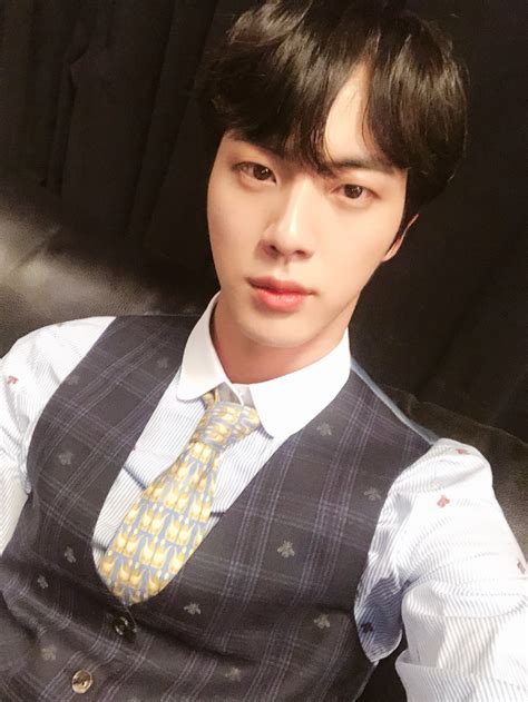 Bts Community Posts Jin 今 キムソクジンとして 辛い事も🥲 苦しい事も🤒 楽しい事も☺️ いろいろ経験して欲しい