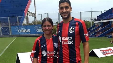 San Lorenzo Present Su Nueva Camiseta Y Tuvo Un Detalle Que Recibi