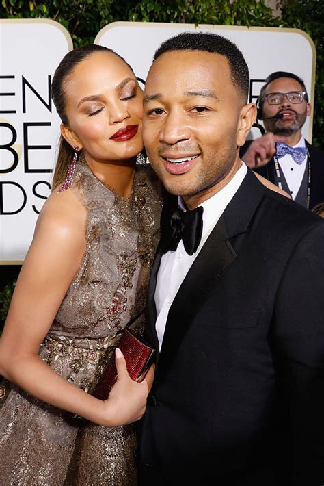 Chrissy Teigen calls John Legend a "loser" at the Golden Globes and ...