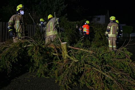 Thl Sturmschaden Feuerwehr Stadt Schrobenhausen