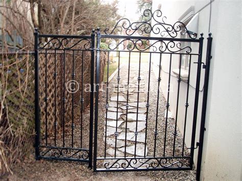 Metal Fence Gate Designs and Modern Ideas for Your Farm or Home