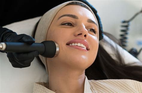 Dermapen 4 Microneedling Hm Skin Clinic