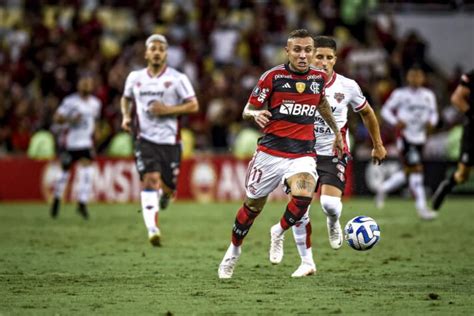 Atuações do Flamengo contra o Ñublense CHI Pedro decidiuJogada 10