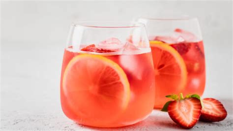 22 Best Lemonade Cocktails to Drink