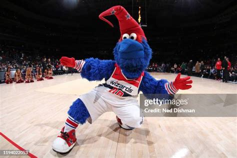 Wizards Mascot Photos and Premium High Res Pictures - Getty Images