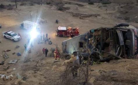 Perú Bus cae a barranco y deja al menos 23 muertos La Discusión