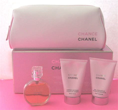 Chanel Chance Women's Gift Set with Trousse Signature Bag - Fragrances