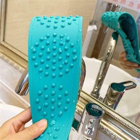 Silicone Exfoliating Back Scrubber For Shower Funiyou