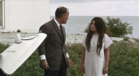 Sex And The Lonely Woman