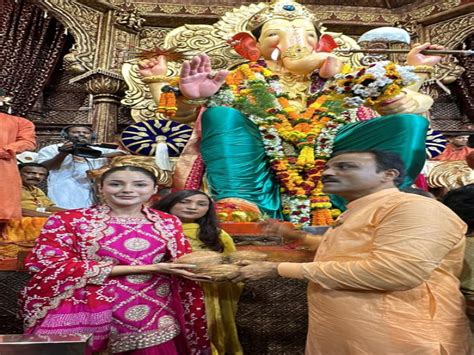 Ganpati Darshan At Maharashtra Cm Residence And Shahnaz Gill Blessings