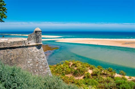 5 praias as águas mais quentes do Algarve