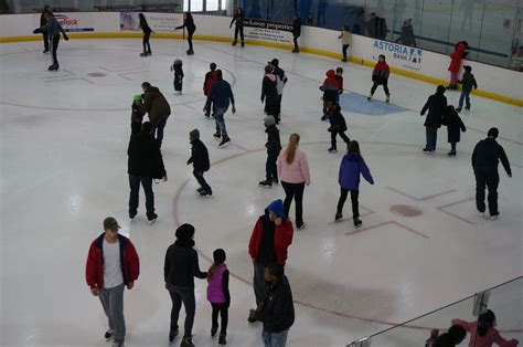 Indoor Ice Skating NYC | Public Rink Brooklyn, NY | Aviator Sports