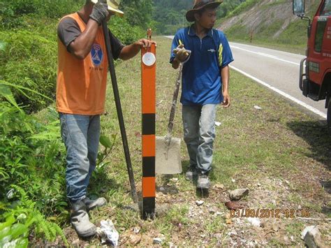 RRE ENGINEERING - Flexible Post & Delineator Post