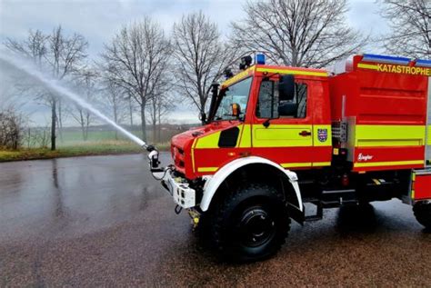 ZIEGLER übergibt erste 4 TLF W auf Unimog an das Land Thüringen