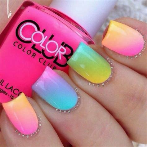 Diseños De Uñas Colores Fuertes 【ideas E ImÁgenes】