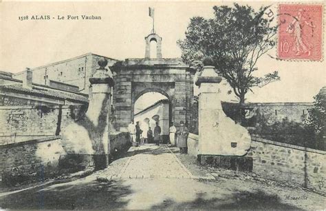 Photos et carte postales anciennes d Alès Mairie d Alès et sa ville