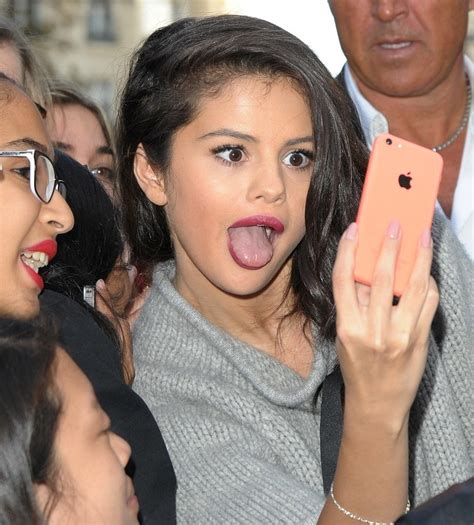 31 Iconic Celebrity Tongues