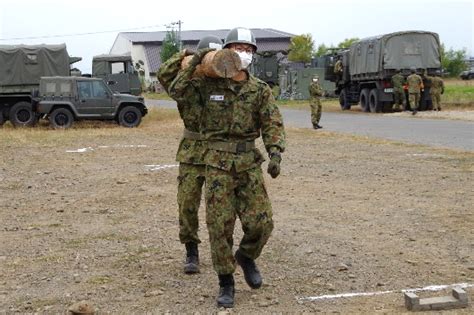 陸上自衛隊 第2師団【公式】 On Twitter 第2施設大隊 は、新隊員後期教育において技能検定を行い、施設科隊員に必要な知識と技能