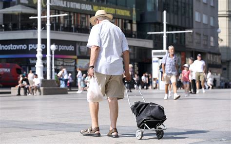 Raste Naknada Za Starije Osobe Vlada Odredila Novi Iznos Poslovni