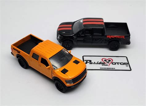 144 5 Pulgadas Ford F 150 Svt Raptor Super Crew Pick Up 2011 Jada