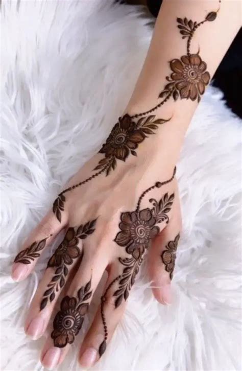 Stylish Back Hand Mehndi Designs For Your Next Function That