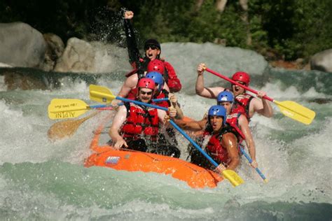 Skykomish River Rafting - The Skykomish River is the closest white water rafting to Seattle, WA ...