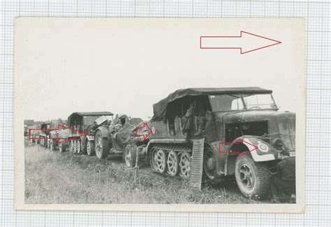 Foto Wehrmacht Kolonne Mit Halbketten Und Taktischen Zeichen Postimages