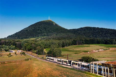 Panoramique des Dômes train à crémaillère de la Chaîne des Puys en