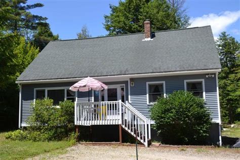 Tuftonboro, NH Real Estate - Tuftonboro Homes for Sale | realtor.com®