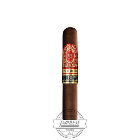 Perdomo Reserve Th Anniversary Sun Grown Robusto