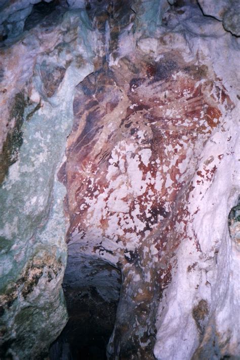 Caving in SE Asia: Sulawesi cave paintings now older than first thought