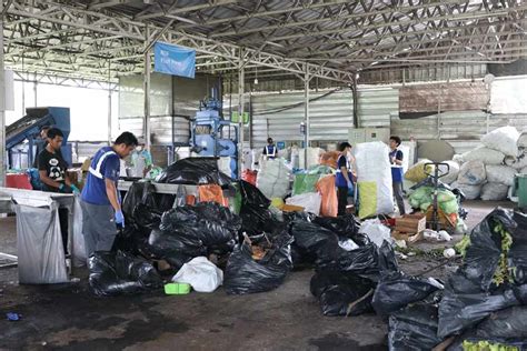 Sukses Kelola Ton Sampah Setiap Hari Pemuda Bekasi Ini Diajak