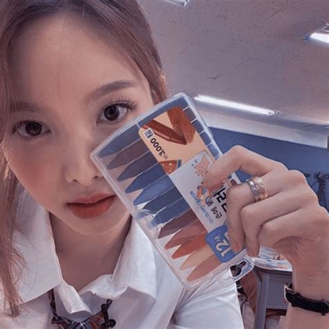 Pin by 𝙽𝚐𝚘𝚌 on Twice Nayeon Im nayeon Phone