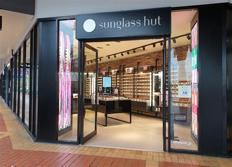 Sunglass Hut Tamworth Square Focus Shopfit Retail And Commercial Shop Fitters Perth