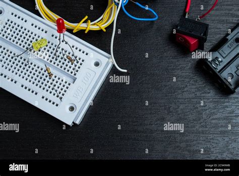 Breadboard Hi Res Stock Photography And Images Alamy