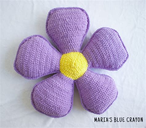 Crochet Flower Pillow Free Pattern With Step By Step Video Tutorial Marias Blue Crayon